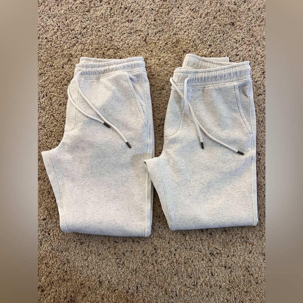 American Eagle 24/7 joggers 2 pairs
